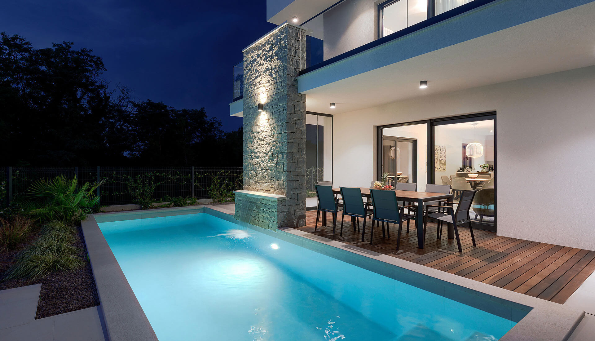 Buying or selling a property can be complex and stressful. I'm here to make it simple for you.