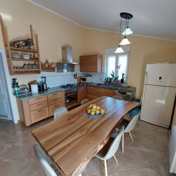 Wohnung in der Sonne gebadet