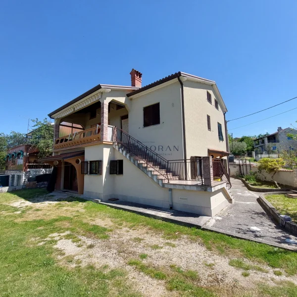 Casa indipendente Buje