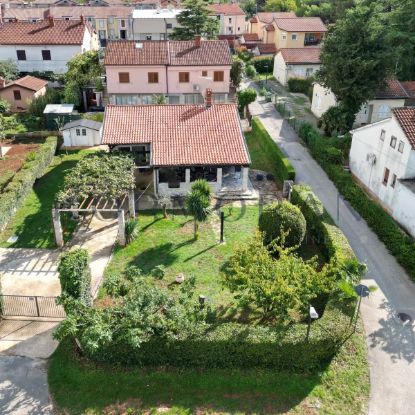 Cozy House in a Prime Location in Umag