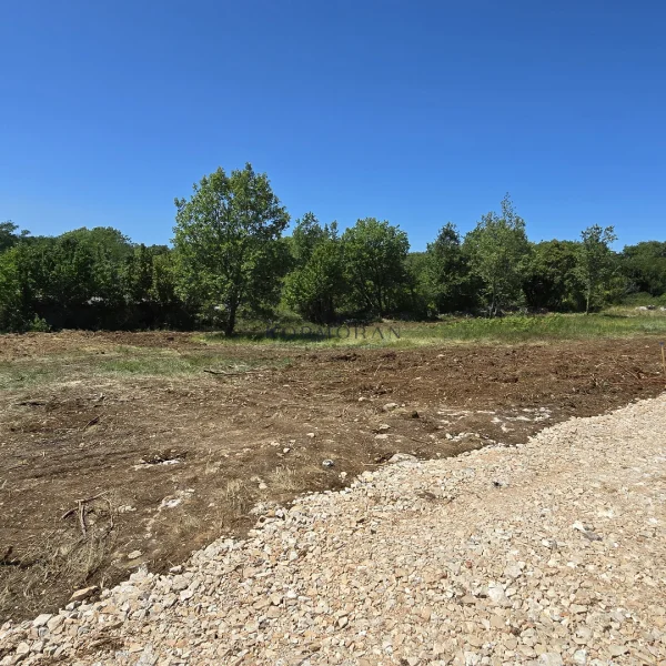 Stavbno zemljišče Brtonigla