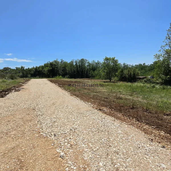 Stavbno zemljišče Brtonigla