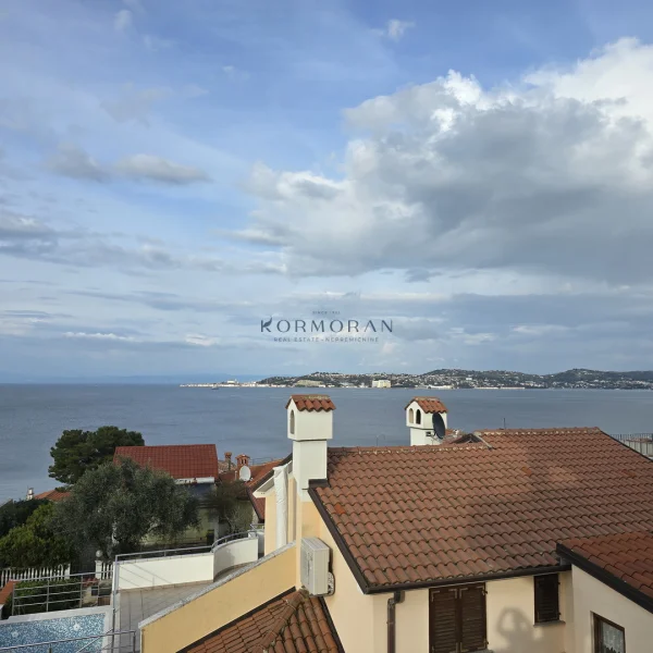 Stanovanje - Crveni Vrh